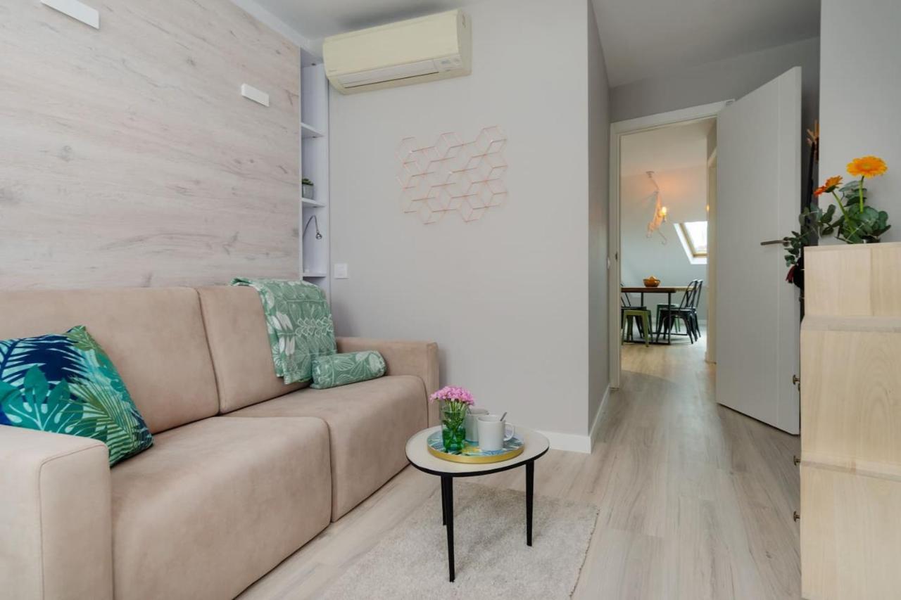 Precioso Atico Con Terraza En El Centro De Madrid Amazing Penthouse In Madrid Center Apartment Exterior photo